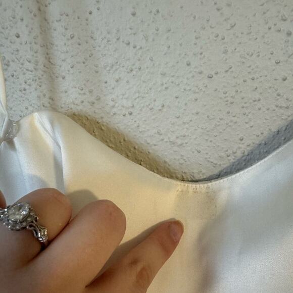 Blue by Enzoani White Sparkle Gabes Tulle Wedding Dress Size 4 - Picture 15 of 15